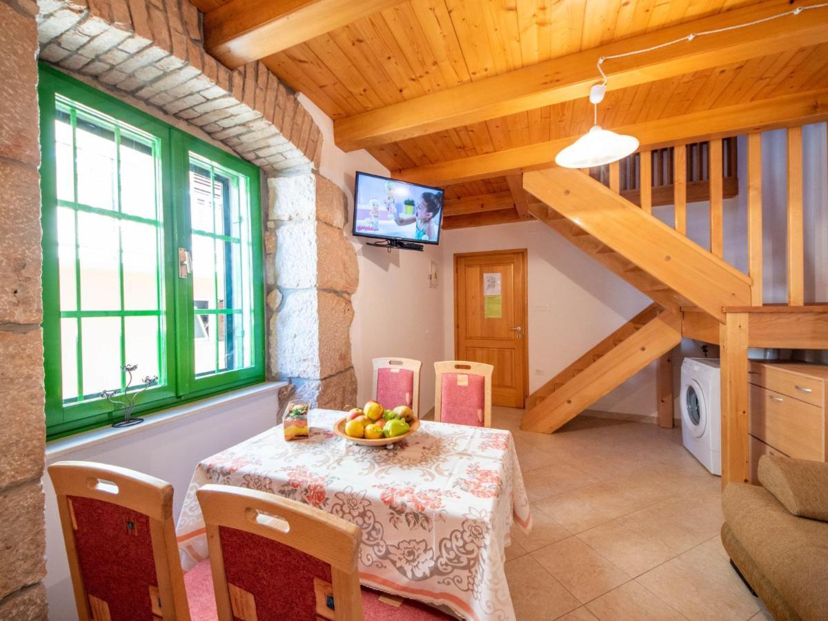 Brseč Apartment Kristijan By Interhome מראה חיצוני תמונה